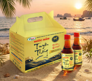 Nước Mắm Truyền Thống – 60 Độ Đạm (hộp 6 chai)